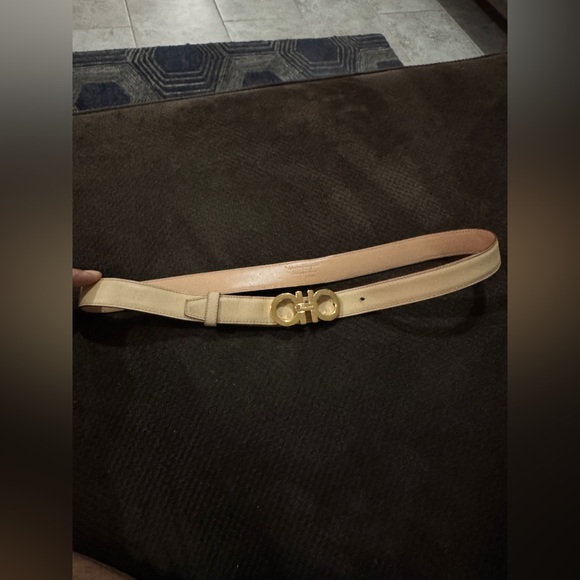 Salvatore Ferragamo GANCINI beige and gold belt M - Picture 4 of 13